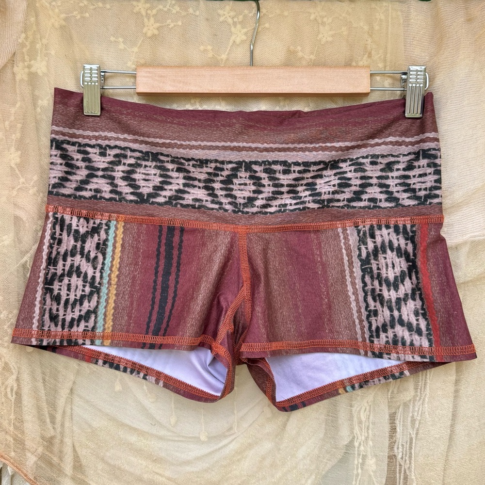 teeki Maroon Rust Patterned Women’s Shorts